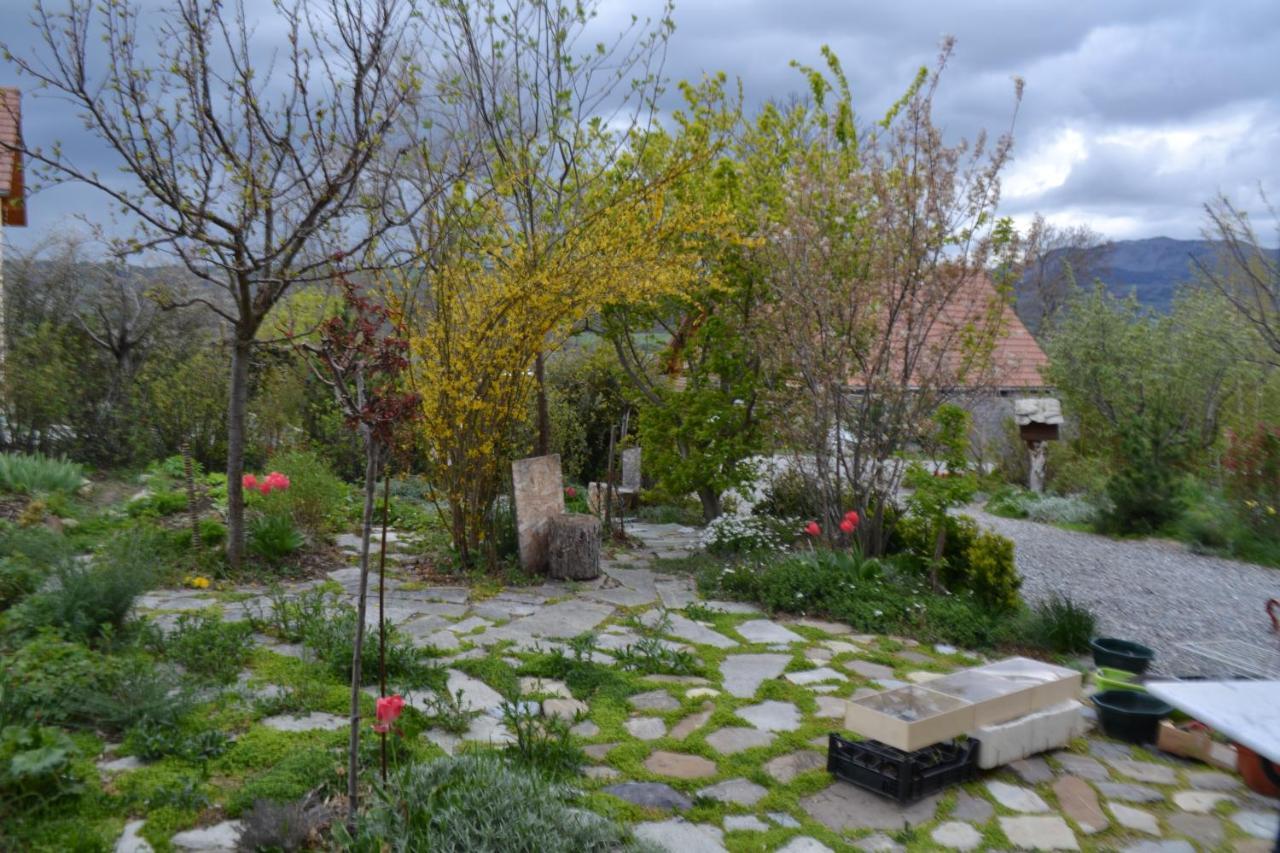 Petit Appartement En Montagne Saint-Julien-en-Champsaur Eksteriør bilde